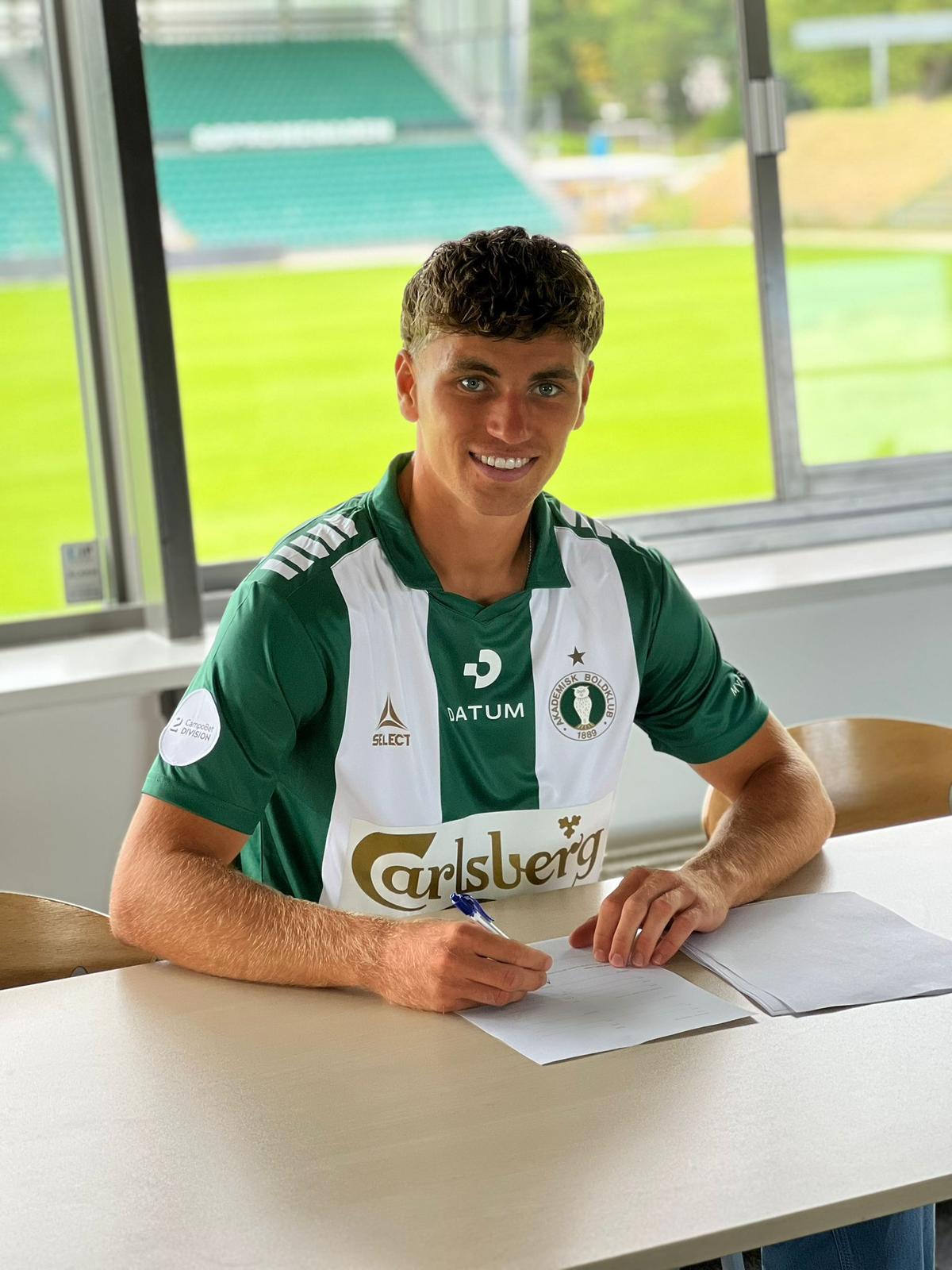 Jonathan Mathys to AB